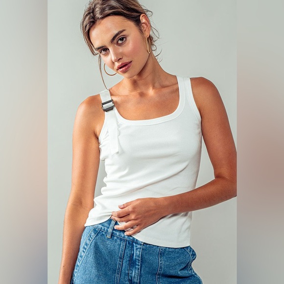 Adapt Tank Top - Picture 2 of 5